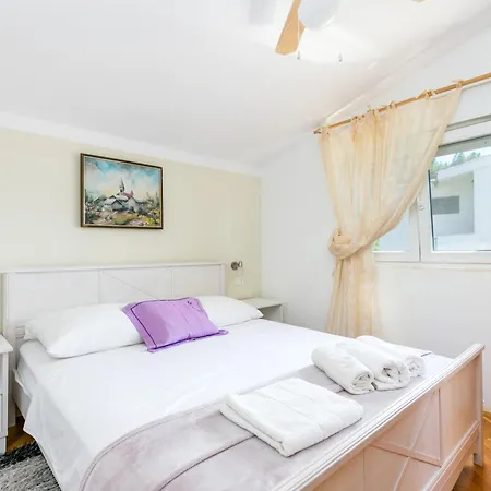 Апартаменты By The Sea Mavarstica, Ciovo - 12696 Трогир