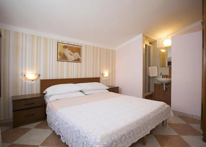 Appartement By The Sea Mavarstica, Ciovo - 12696 *